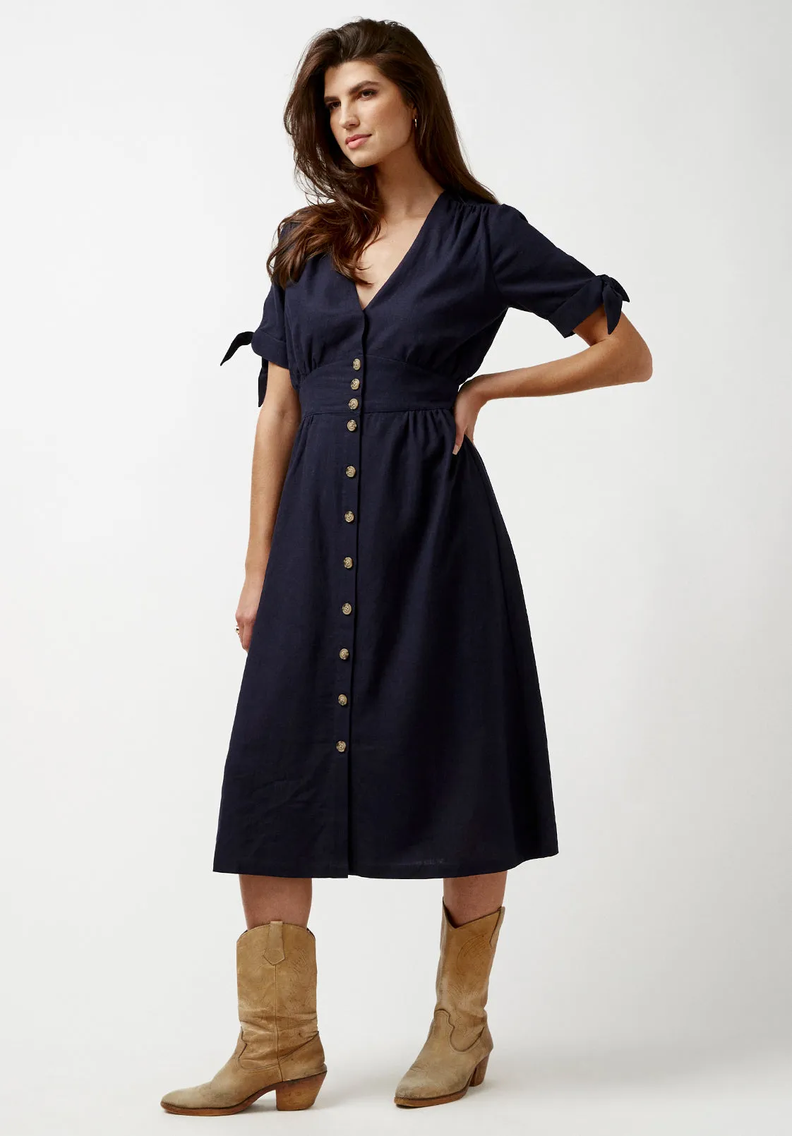 Mariposa Women's Buttoned Linen Dress in Navy - WD0670P