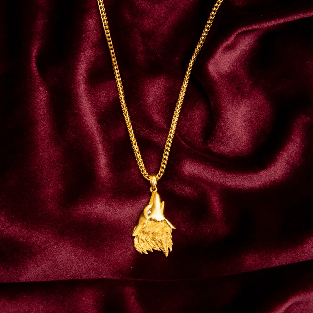 Wolf Pendant - Gold